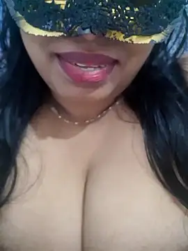 Snapshot of chubby_wife chatting on 2, 10, 2025 chubby wife online show from 2, 10, 2025