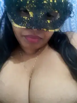 Snapshot of chubby_wife chatting on 8, 10, 2025 chubby wife online show from 8, 10, 2025