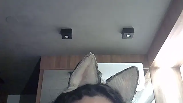 Skinny-Kitten online show from 10, 10, 2025