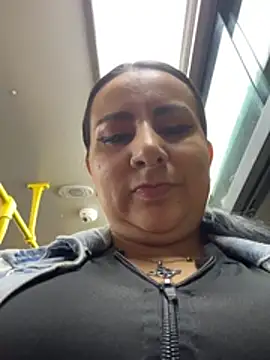 Abril Luv online show from 13, 2, 2026