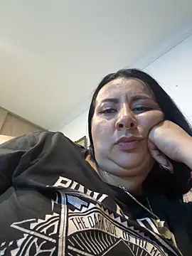 Abril Luv online show from 15, 5, 2026