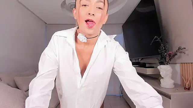 wandathompson  online show from 13, 1, 2025