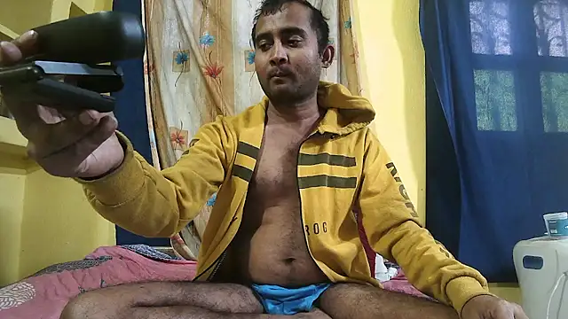 Cute boy2000 online show from 10, 1, 2025