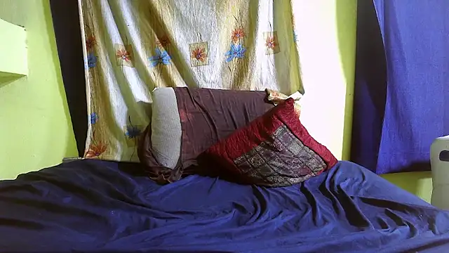 Cute boy2000 online show from 8, 2, 2025