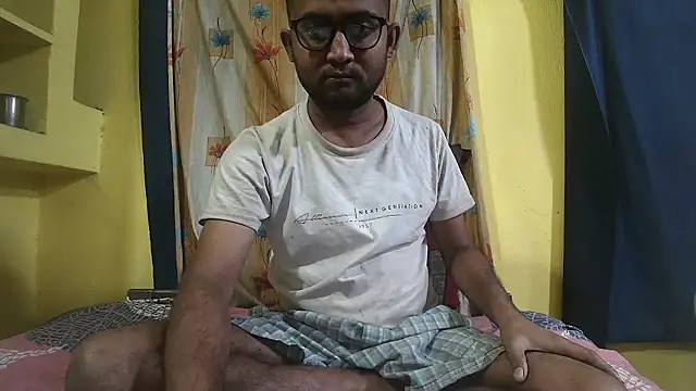 Cute boy2000 online show from 9, 3, 2025