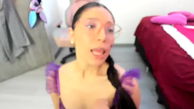 Snapshot of Spit_queen chatting on 6, 2, 2025 Spit queen online show from 6, 2, 2025