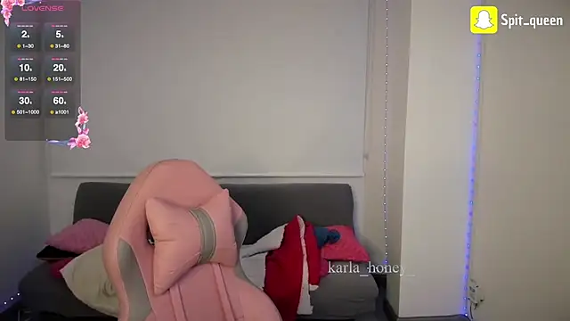 Snapshot of Spit_queen chatting on 23, 10, 2025 Spit queen online show from 23, 10, 2025