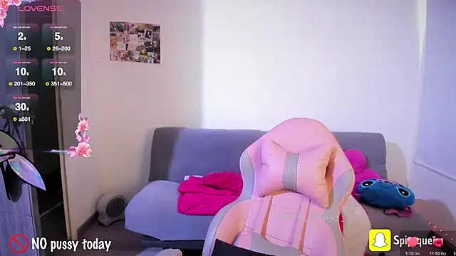 Snapshot of Spit_queen chatting on 11, 2, 2026 Spit queen online show from 11, 2, 2026