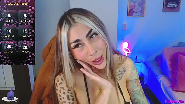 Snapshot of Martina_Dash chatting on 22, 1, 2025 Martina Dash online show from 22, 1, 2025