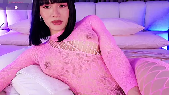 sweetieluna01 online show from 23, 11, 2025