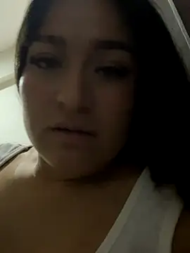 Snapshot of LuceroRm chatting on 6, 11, 2025 LuceroRm online show from 6, 11, 2025