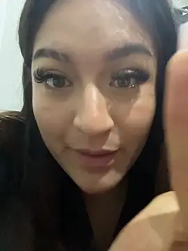 Snapshot of LuceroRm chatting on 20, 11, 2025 LuceroRm online show from 20, 11, 2025