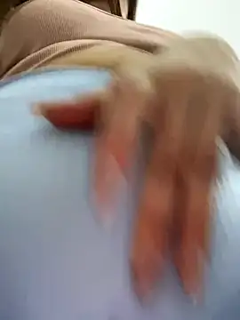 Snapshot of LuceroRm chatting on 21, 11, 2025 LuceroRm online show from 21, 11, 2025