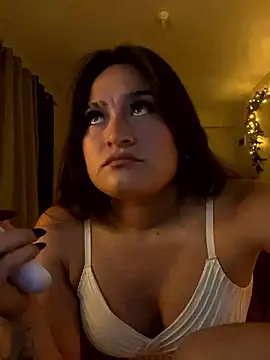 Snapshot of LuceroRm chatting on 10, 1, 2026 LuceroRm online show from 10, 1, 2026