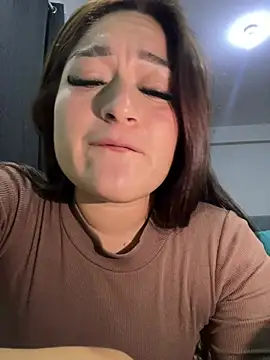 Snapshot of LuceroRm chatting on 5, 5, 2026 LuceroRm online show from 5, 5, 2026