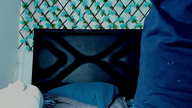 Snapshot of EmmaWilliamss chatting on 14, 1, 2025 EmmaWilliamss online show from 14, 1, 2025