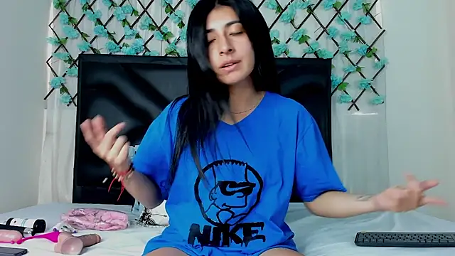 Snapshot of EmmaWilliamss chatting on 31, 1, 2025 EmmaWilliamss online show from 31, 1, 2025