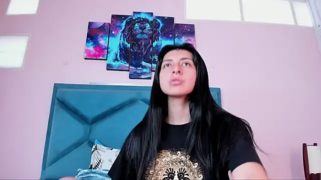 Snapshot of EmmaWilliamss chatting on 11, 3, 2025 EmmaWilliamss online show from 11, 3, 2025