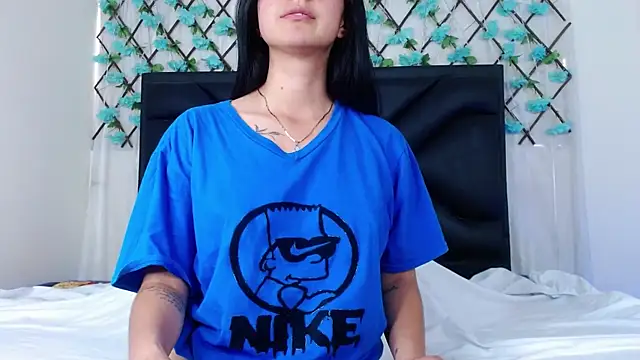 Snapshot of EmmaWilliamss chatting on 23, 9, 2025 EmmaWilliamss online show from 23, 9, 2025