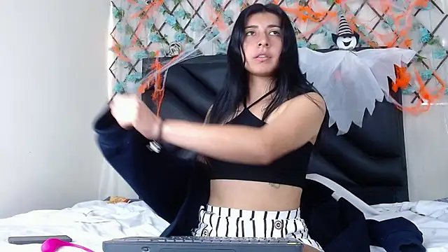 Snapshot of EmmaWilliamss chatting on 29, 10, 2025 EmmaWilliamss online show from 29, 10, 2025