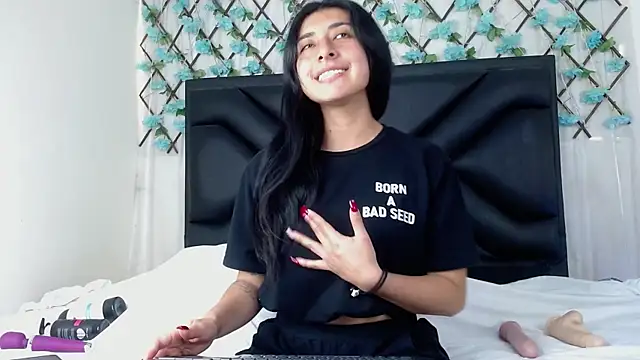 Snapshot of EmmaWilliamss chatting on 1, 12, 2025 EmmaWilliamss online show from 1, 12, 2025