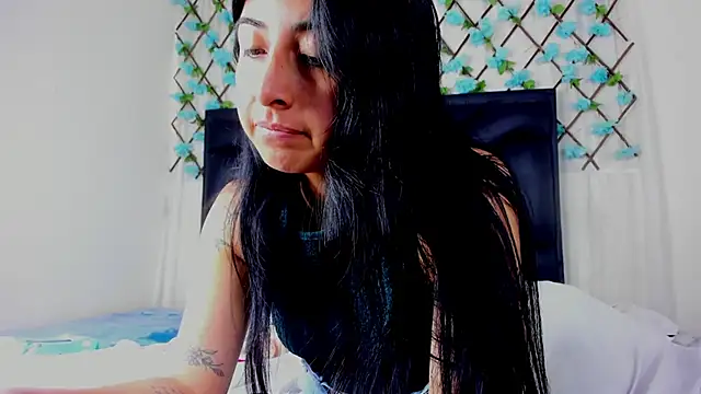 EmmaWilliamss online show from 5, 6, 2026
