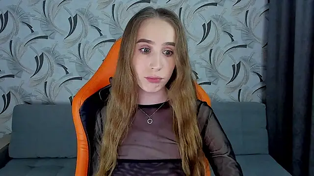 Snapshot of _mira_cle_ chatting on 5, 2, 2025  mira cle  online show from 5, 2, 2025