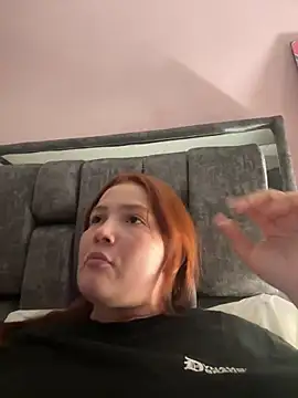 Snapshot of EmilyBarragan chatting on 12, 2, 2025 EmilyBarragan online show from 12, 2, 2025