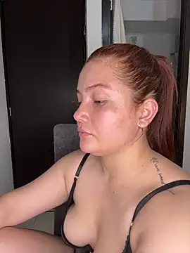 Snapshot of EmilyBarragan chatting on 18, 2, 2025 EmilyBarragan online show from 18, 2, 2025