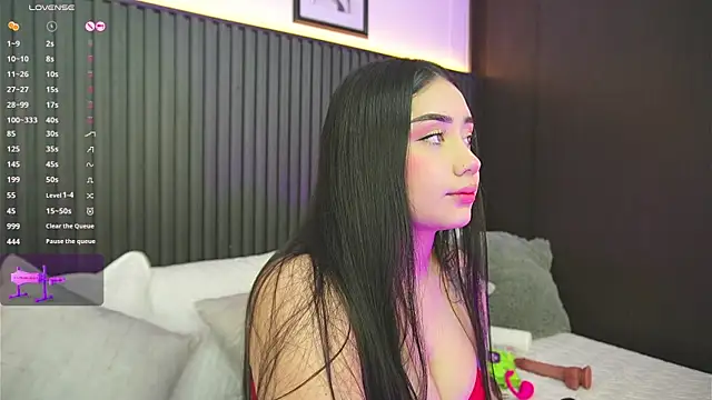 haylie  online show from 21, 12, 2025