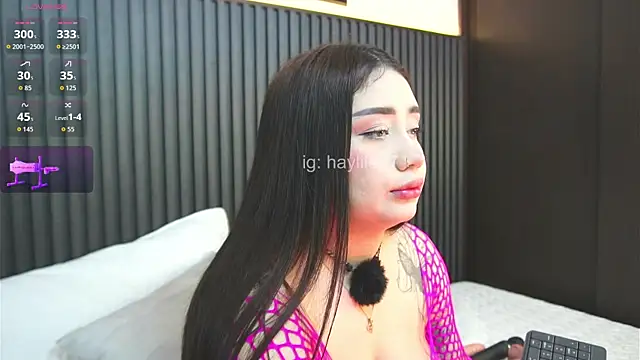 haylie  online show from 15, 4, 2026