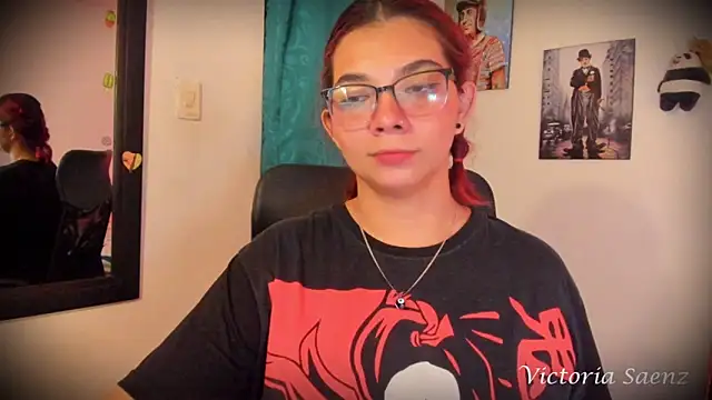 victoriaasaenz  online show from 3, 3, 2025