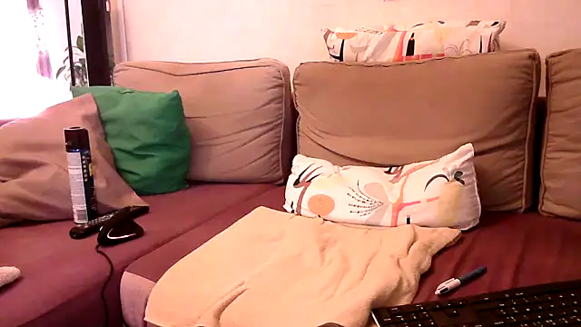 Snapshot of chrichri38@xh chatting on 11, 4, 2026 chrichri38xh online show from 11, 4, 2026