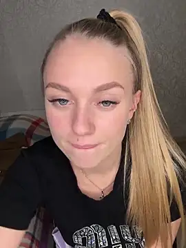 Barbie Lis online show from 13, 12, 2024