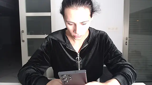 Snapshot of Gianina-Ts chatting on 5, 2, 2025 Gianina-Ts online show from 5, 2, 2025