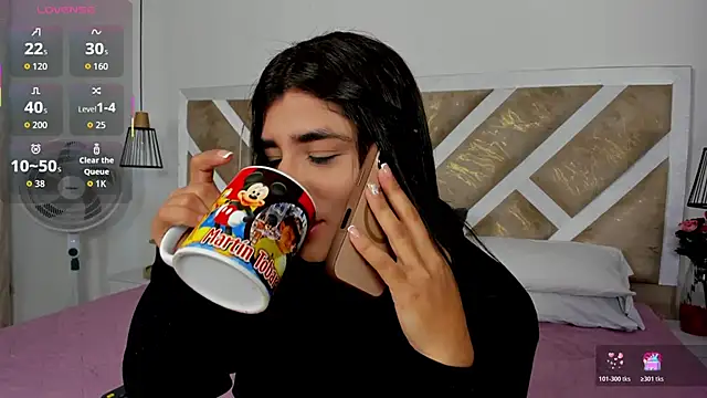 ZiaCalifa online show from 17, 3, 2026