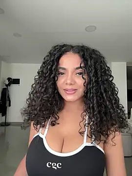 Snapshot of Mariecurl chatting on 5, 5, 2026 Mariecurl online show from 5, 5, 2026