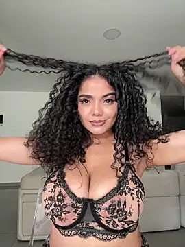 Snapshot of Mariecurl chatting on 6, 5, 2026 Mariecurl online show from 6, 5, 2026