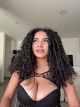 Snapshot of Mariecurl chatting on 9, 5, 2026 Mariecurl online show from 9, 5, 2026