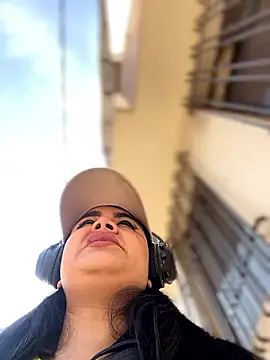 Snapshot of Insane_Issa chatting on 2, 12, 2024 Insane Issa online show from 2, 12, 2024