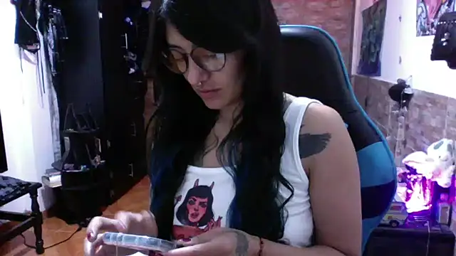 Snapshot of AngelaQueen_ chatting on 14, 9, 2025 AngelaQueen online show from 14, 9, 2025