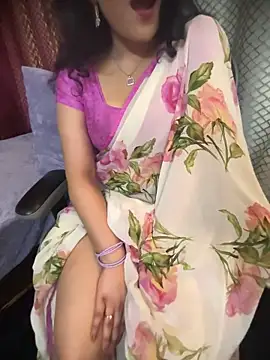 Snapshot of LuscousPussy chatting on 22, 11, 2025 LuscousPussy online show from 22, 11, 2025