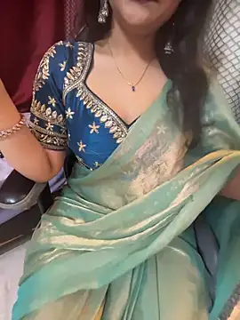 Snapshot of LuscousPussy chatting on 4, 12, 2025 LuscousPussy online show from 4, 12, 2025