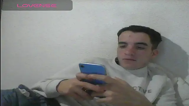 Snapshot of Tombgy07 chatting on 5, 2, 2025 Tombgy07 online show from 5, 2, 2025