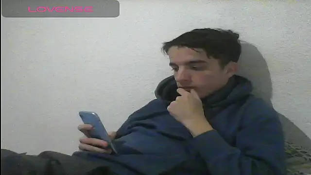 Snapshot of Tombgy07 chatting on 4, 3, 2025 Tombgy07 online show from 4, 3, 2025