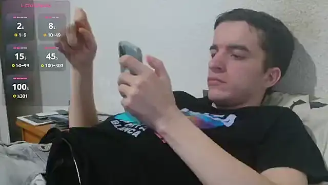 Snapshot of Tombgy07 chatting on 28, 4, 2026 Tombgy07 online show from 28, 4, 2026