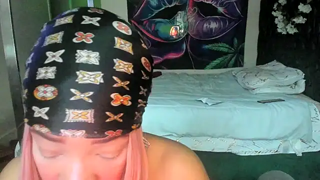 YasmineMinaj online show from 16, 4, 2026