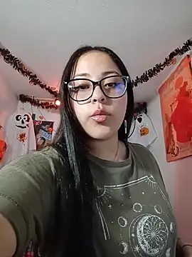 Snapshot of persefone_core chatting on 26, 10, 2025 persefone core online show from 26, 10, 2025