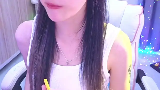 Snapshot of Your-Sunshine chatting on 28, 1, 2025 Your-Sunshine online show from 28, 1, 2025