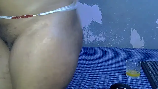 Snapshot of sweetchocolate9 chatting on 13, 4, 2026 sweetchocolate9 online show from 13, 4, 2026